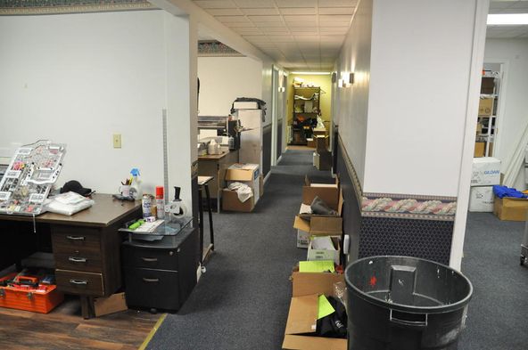 Office-Retail and Warehouse on Hixson PIke: 5424 Hixson Pike, Hixson, TN 37343